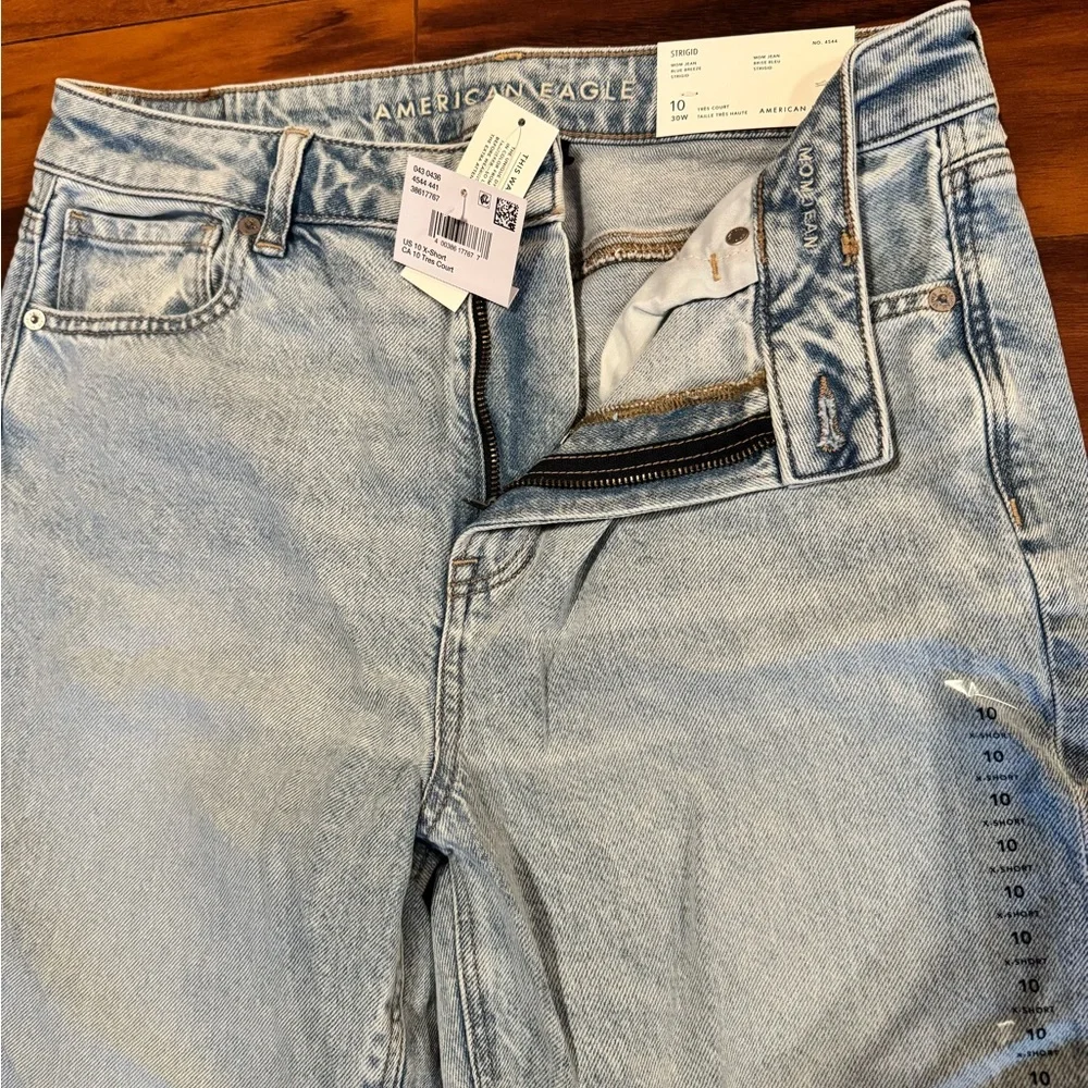 American Eagle Outfitters AE Strigid Mom Jean 10 X Short Blue Breeze - Picture 6 of 7